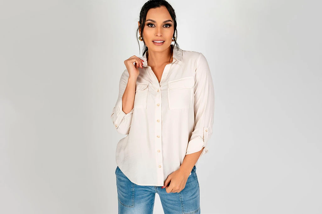 Blusas Camiseras: Looks casual y formal para cada ocasión