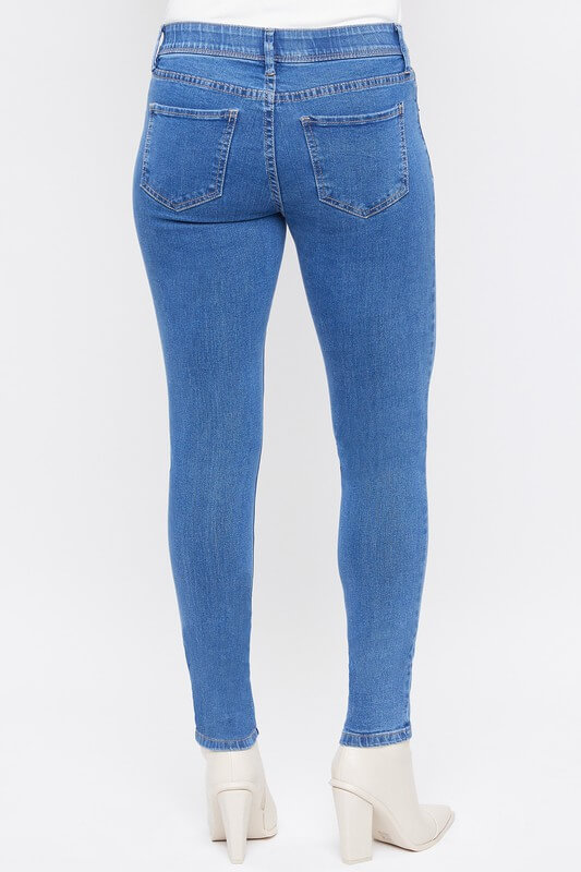 Jeans skinny talle medio Royalty con elástico interno en la
